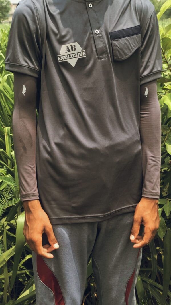 Sleeves - Image 4